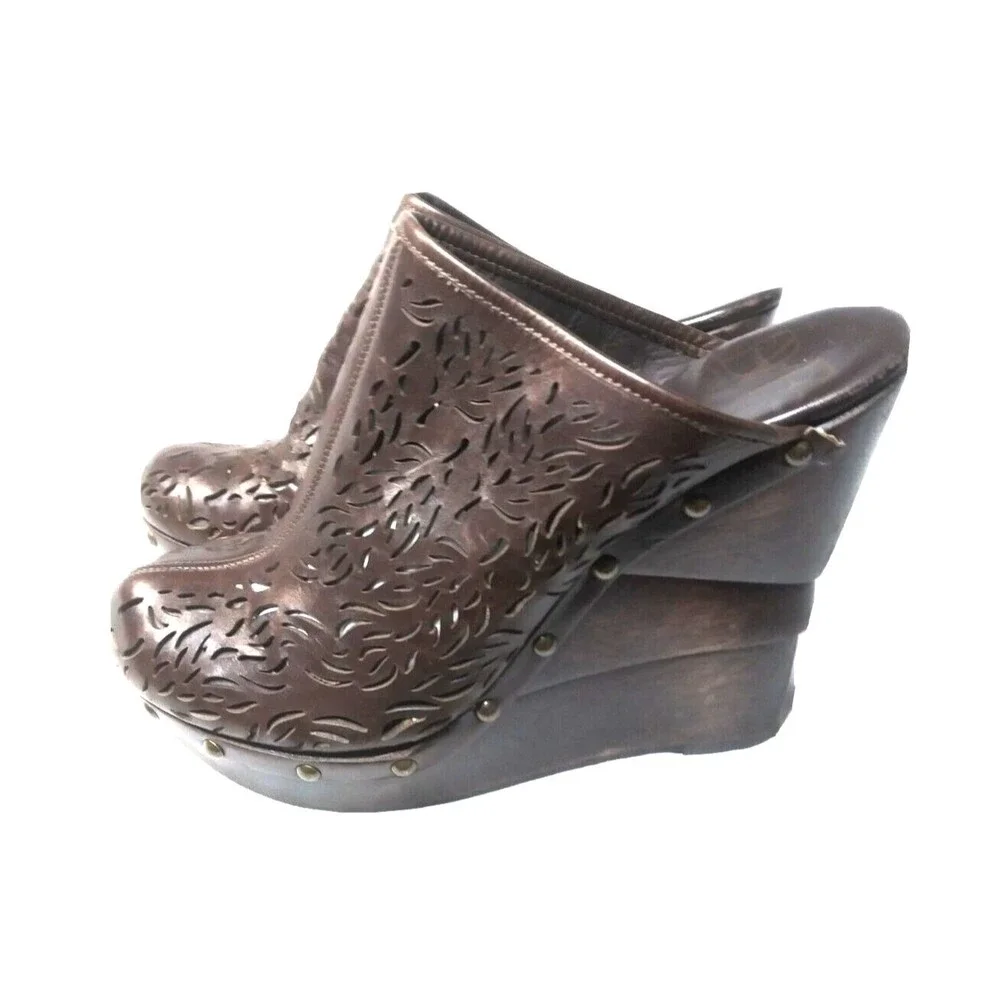 Diane Von Furstenberg Ode brown leather cutout clogs Size 5 M